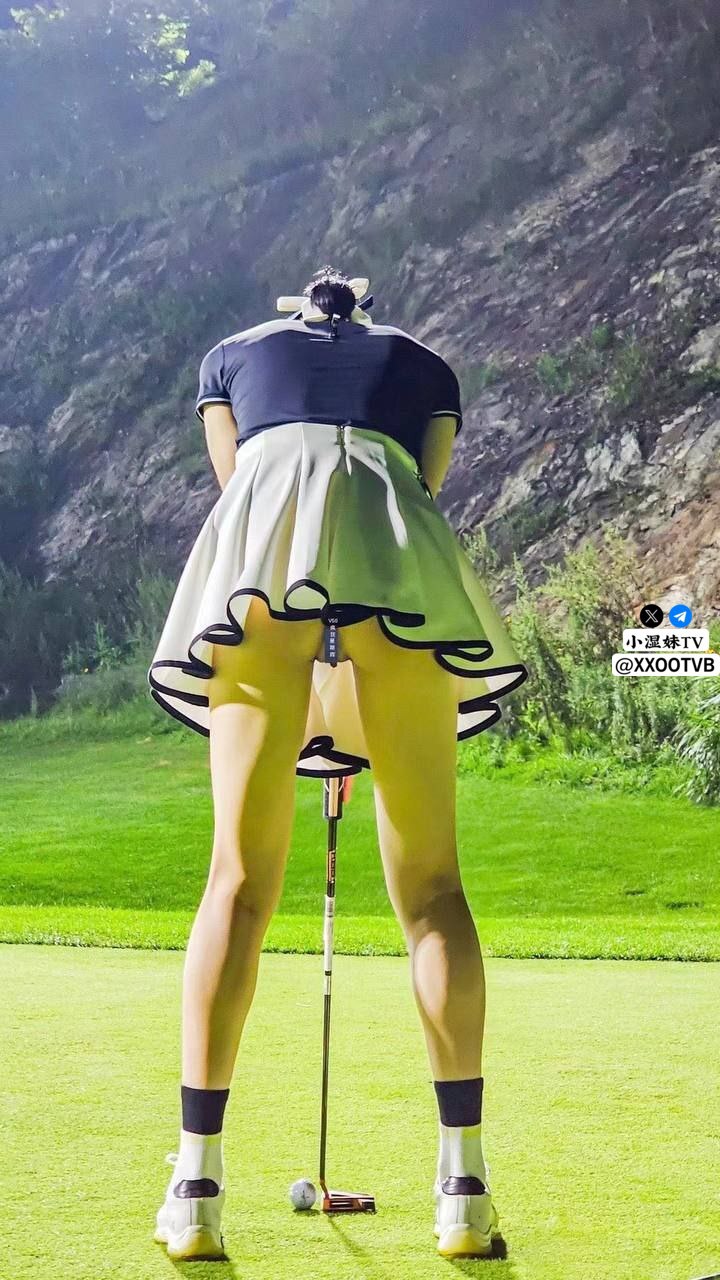 神似张碧晨的短发美女被男友疯狂蹂躏【胡桃宝贝】姨妈刚走就和男友激情啪啪，这男的也是毫不怜惜